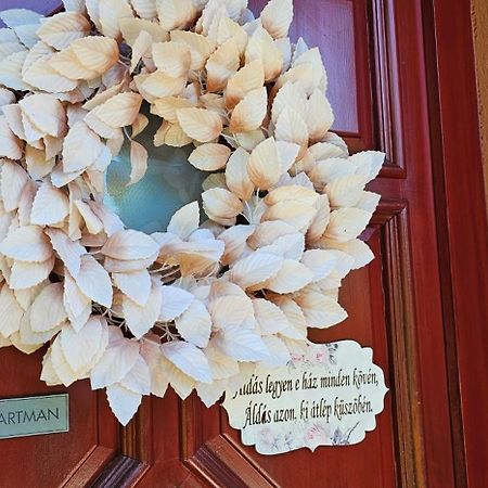 Nyirjes Vendégház Balassagyarmat Exterior foto