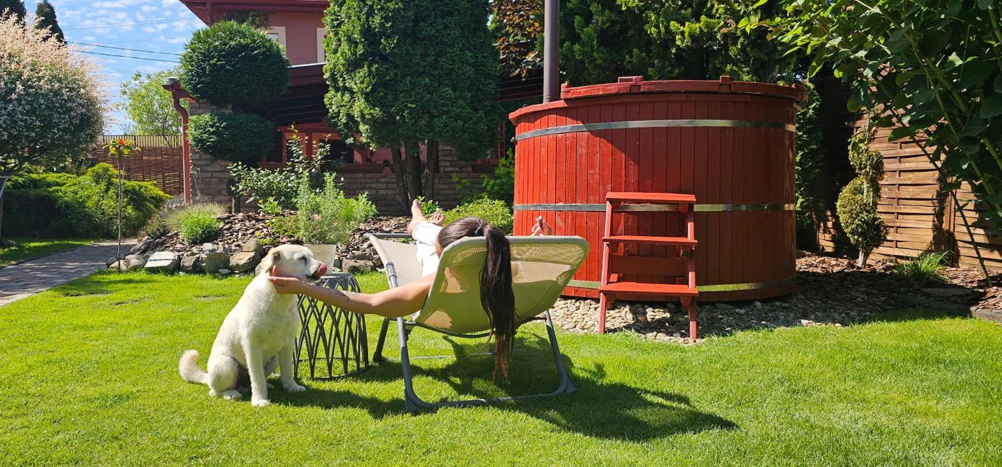 Nyirjes Vendégház Balassagyarmat Exterior foto