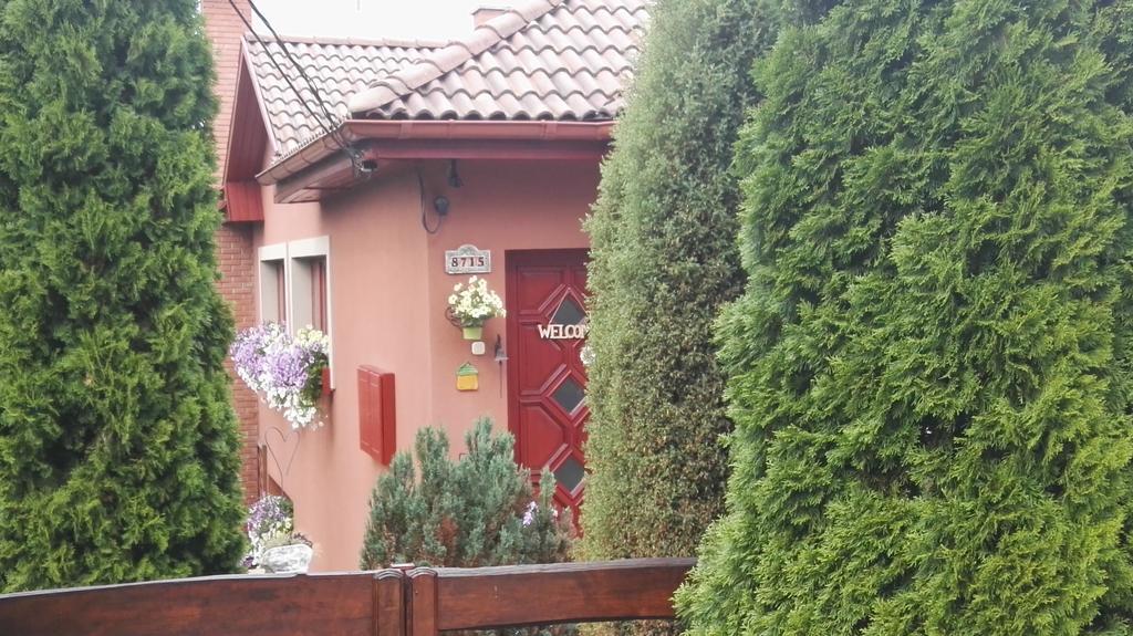 Nyirjes Vendégház Balassagyarmat Exterior foto