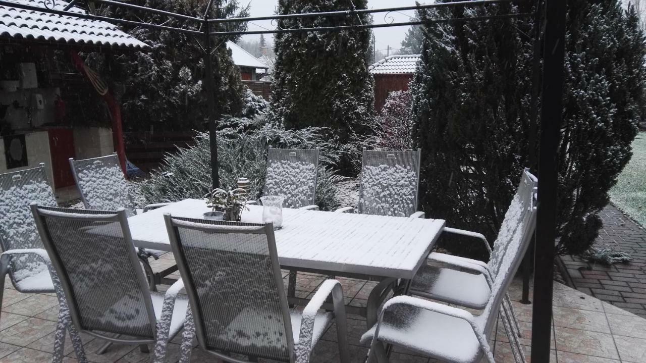 Nyirjes Vendégház Balassagyarmat Exterior foto